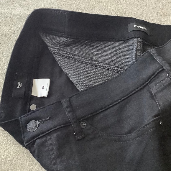 Express (NWOT) Knit Supersoft Skinny Mid Rise Jeans - Picture 7 of 7